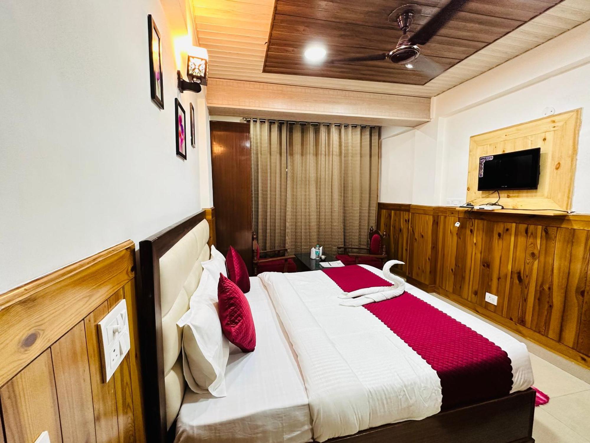 Hotel Avalanche Shimla Buitenkant foto