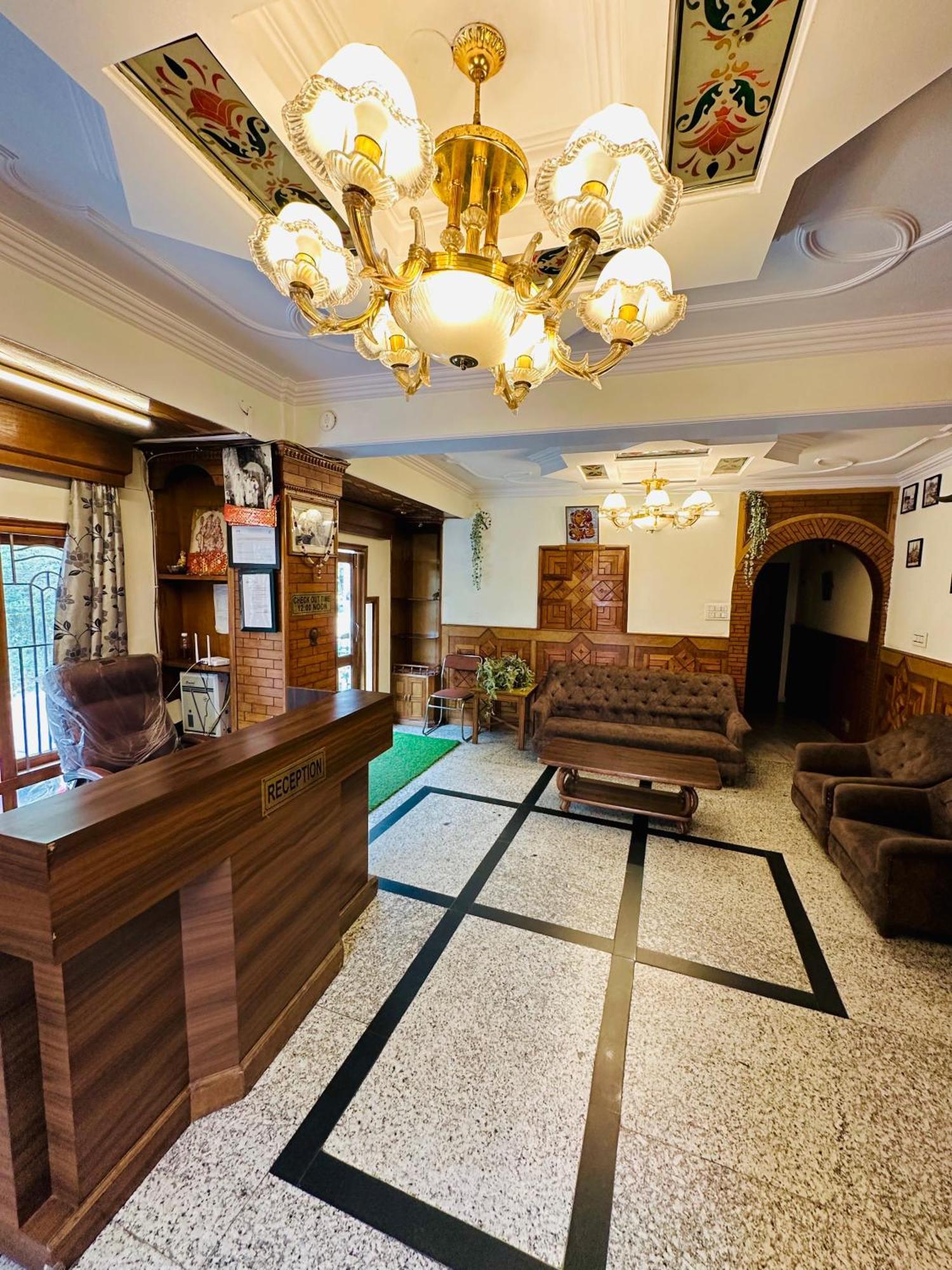 Hotel Avalanche Shimla Buitenkant foto